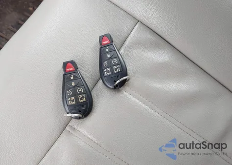 2014 Chrysler Town & Country Touring z USA, uszkodzony, nr VIN 2C4RC1BG0ER467205